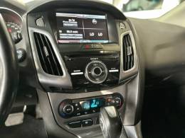 FORD - FOCUS - 2014/2014 - Branca - R$ 58.900,00