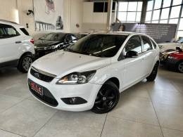 FORD - FOCUS - 2010/2011 - Branca - R$ 41.900,00