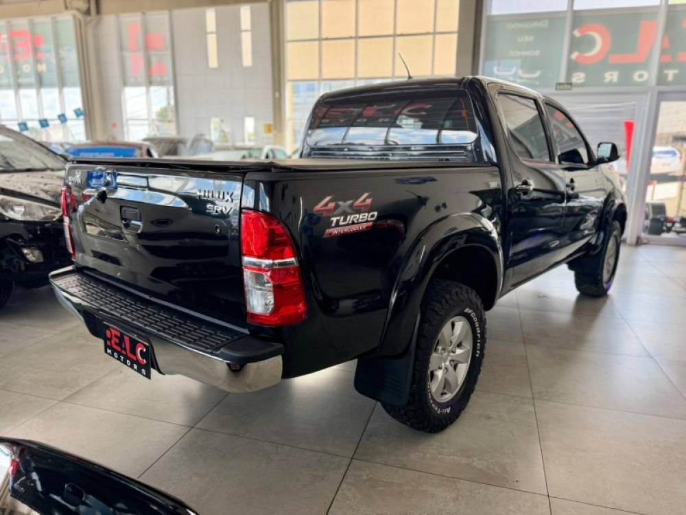 TOYOTA - HILUX - 2014/2014 - Preta - R$ 144.900,00