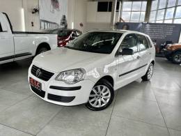 VOLKSWAGEN - POLO - 2007/2008 - Branca - R$ 35.900,00