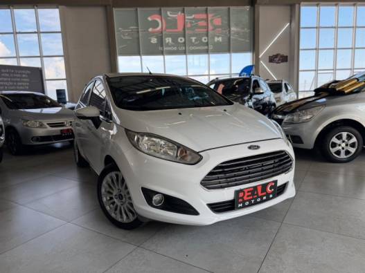 FORD - FIESTA - 2014/2015 - Branca - R$ 49.900,00