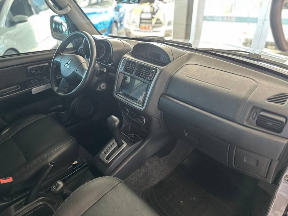 MITSUBISHI - PAJERO TR4 - 2010/2010 - Prata - R$ 59.900,00