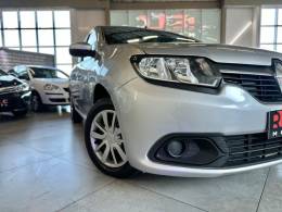 RENAULT - LOGAN - 2017/2018 - Prata - R$ 47.900,00