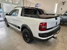 VOLKSWAGEN - SAVEIRO - 2013/2014 - Branca - R$ 63.900,00