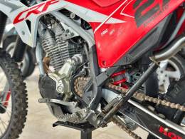 HONDA - CRF 250F - 2021/2022 - Vermelha - R$ 24.900,00