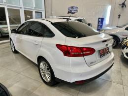 FORD - FOCUS - 2016/2016 - Branca - R$ 59.900,00
