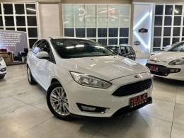 FORD - FOCUS - 2016/2016 - Branca - R$ 59.900,00