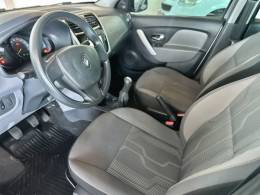 RENAULT - LOGAN - 2017/2018 - Prata - R$ 47.900,00