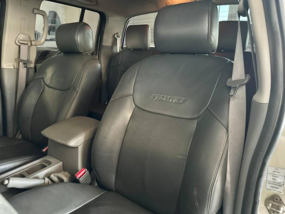 NISSAN - FRONTIER - 2009/2009 - Marrom - R$ 76.900,00