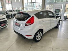 FORD - FIESTA - 2014/2015 - Branca - R$ 44.900,00