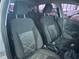 FORD - FIESTA - 2013/2014 - Branca - R$ 43.900,00