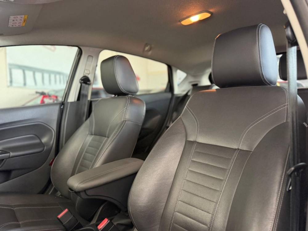 FORD - FIESTA - 2014/2014 - Preta - R$ 48.900,00
