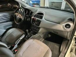 FIAT - PUNTO - 2013/2013 - Branca - R$ 45.900,00