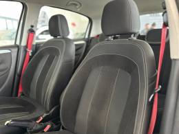 FIAT - PUNTO - 2013/2013 - Branca - R$ 42.900,00