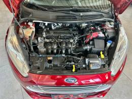 FORD - FIESTA - 2014/2015 - Vermelha - R$ 44.900,00