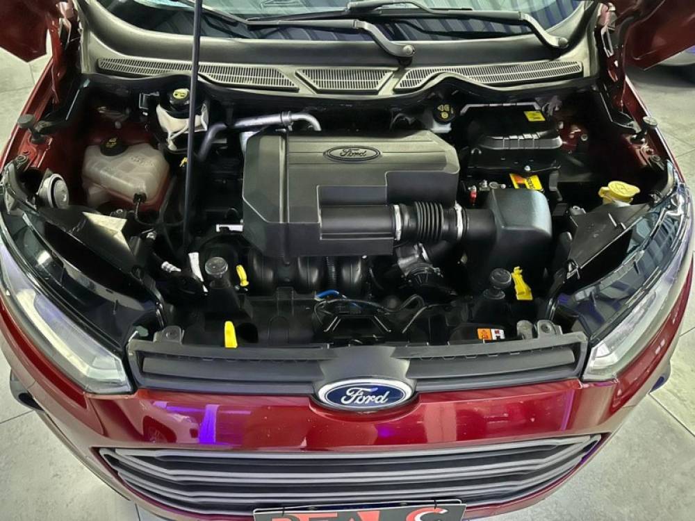 FORD - ECOSPORT - 2014/2015 - Vermelha - R$ 58.900,00