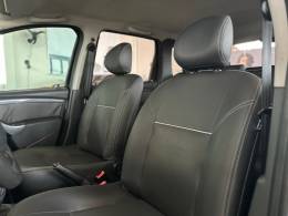 RENAULT - DUSTER - 2014/2015 - Preta - R$ 58.900,00
