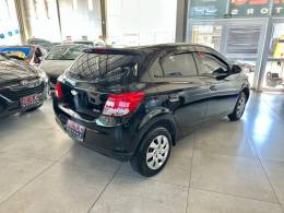 CHEVROLET - ONIX - 2014/2015 - Preta - R$ 41.900,00