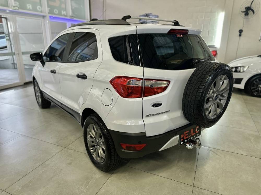 FORD - ECOSPORT - 2015/2015 - Branca - R$ 58.900,00