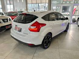 FORD - FOCUS - 2014/2014 - Branca - R$ 57.900,00