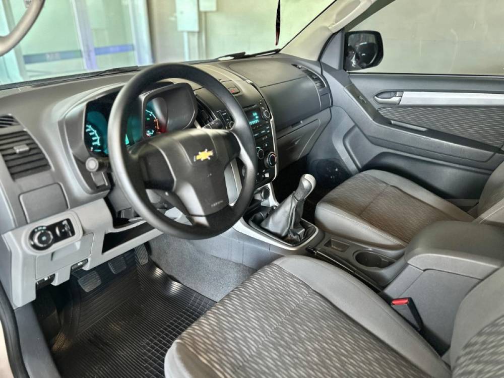 CHEVROLET - S10 - 2013/2013 - Branca - R$ 84.900,00