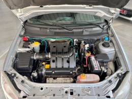 FIAT - STRADA - 2011/2012 - Prata - R$ 52.900,00