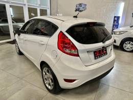 FORD - FIESTA - 2011/2012 - Branca - R$ 40.900,00