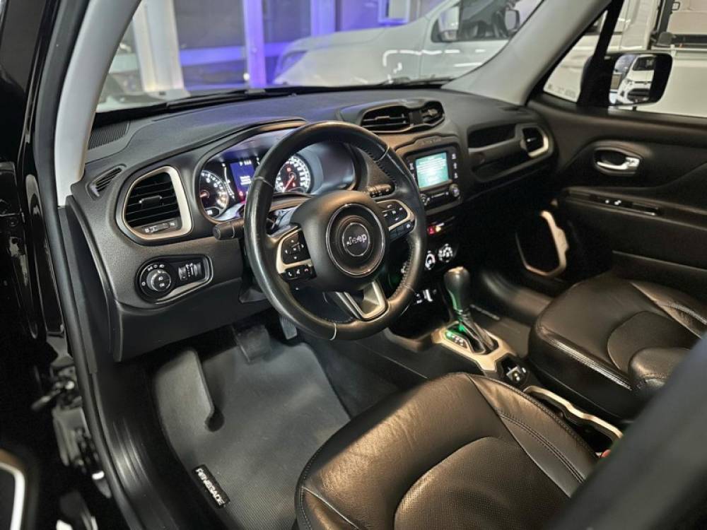 JEEP - RENEGADE - 2015/2016 - Preta - R$ 69.900,00