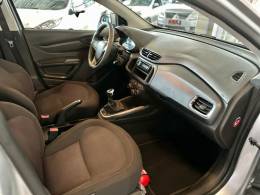 CHEVROLET - ONIX - 2014/2015 - Prata - R$ 48.900,00