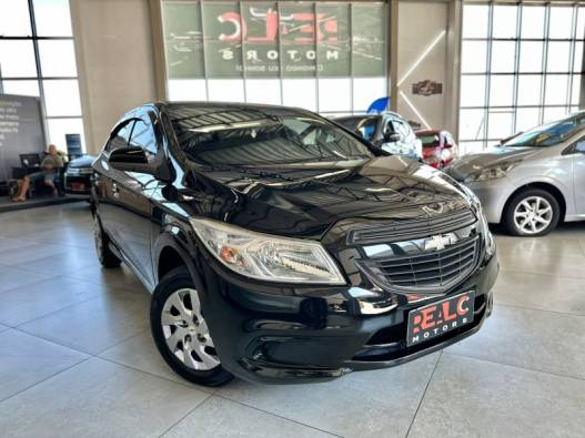 CHEVROLET - ONIX - 2014/2015 - Preta - R$ 41.900,00