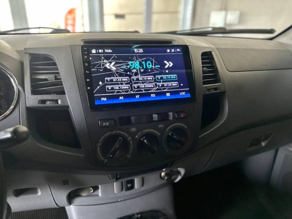 TOYOTA - HILUX - 2010/2010 - Branca - R$ 98.900,00