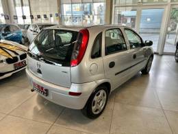 CHEVROLET - CORSA - 2005/2005 - Prata - R$ 25.900,00