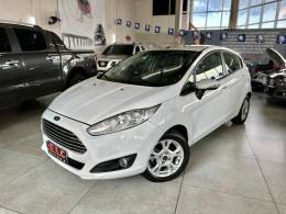 FORD - FIESTA - 2015/2015 - Branca - R$ 44.900,00