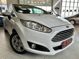 FORD - FIESTA - 2015/2015 - Branca - R$ 44.900,00