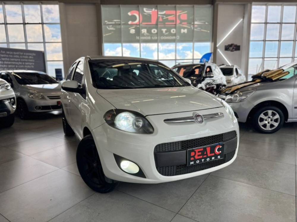 FIAT - PALIO - 2012/2012 - Branca - R$ 35.900,00