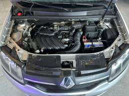 RENAULT - LOGAN - 2017/2018 - Prata - R$ 47.900,00