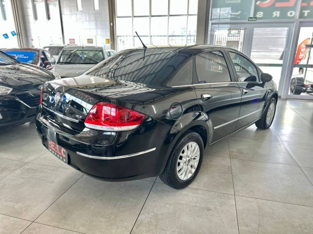 FIAT - LINEA - 2010/2011 - Preta - R$ 30.900,00