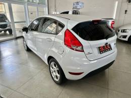 FORD - FIESTA - 2014/2015 - Branca - R$ 44.900,00