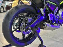 KAWASAKI - Z650 - 2017/2018 - Preta - R$ 32.900,00