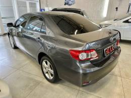 TOYOTA - COROLLA - 2011/2012 - Cinza - R$ 64.900,00