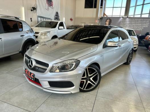 MERCEDES-BENZ - A 250 - 2015/2015 - Prata - R$ 129.900,00