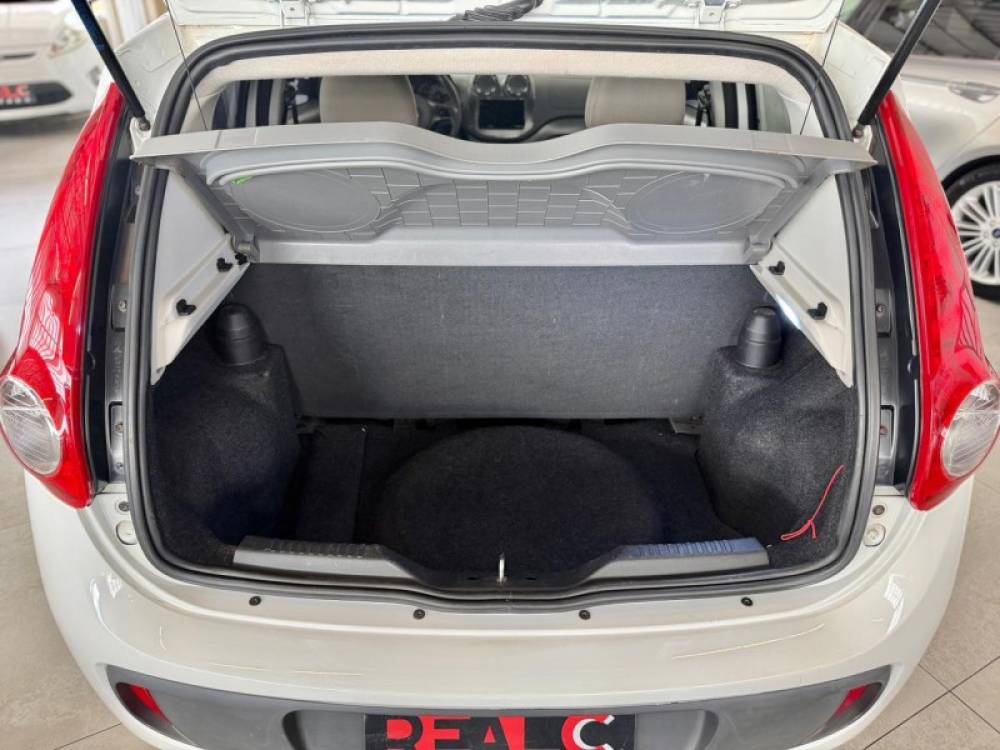 FIAT - PALIO - 2012/2012 - Branca - R$ 35.900,00