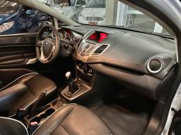 FORD - FIESTA - 2011/2012 - Branca - R$ 40.900,00