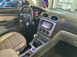 FORD - FOCUS - 2010/2011 - Branca - R$ 41.900,00