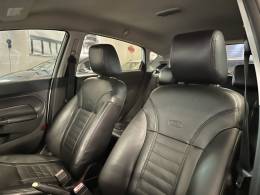 FORD - FIESTA - 2014/2015 - Prata - R$ 45.900,00