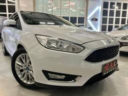 FORD - FOCUS - 2016/2016 - Branca - R$ 59.900,00