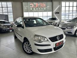 VOLKSWAGEN - POLO - 2007/2008 - Branca - R$ 35.900,00