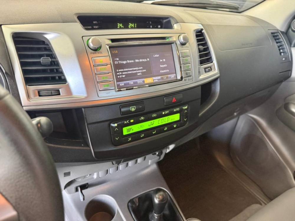TOYOTA - HILUX - 2014/2014 - Preta - R$ 144.900,00