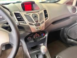 FORD - FIESTA - 2012/2013 - Branca - R$ 43.900,00
