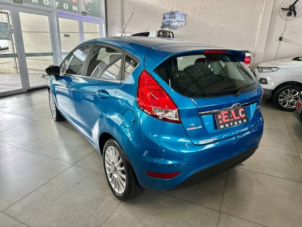 FORD - FIESTA - 2014/2014 - Azul - R$ 48.900,00